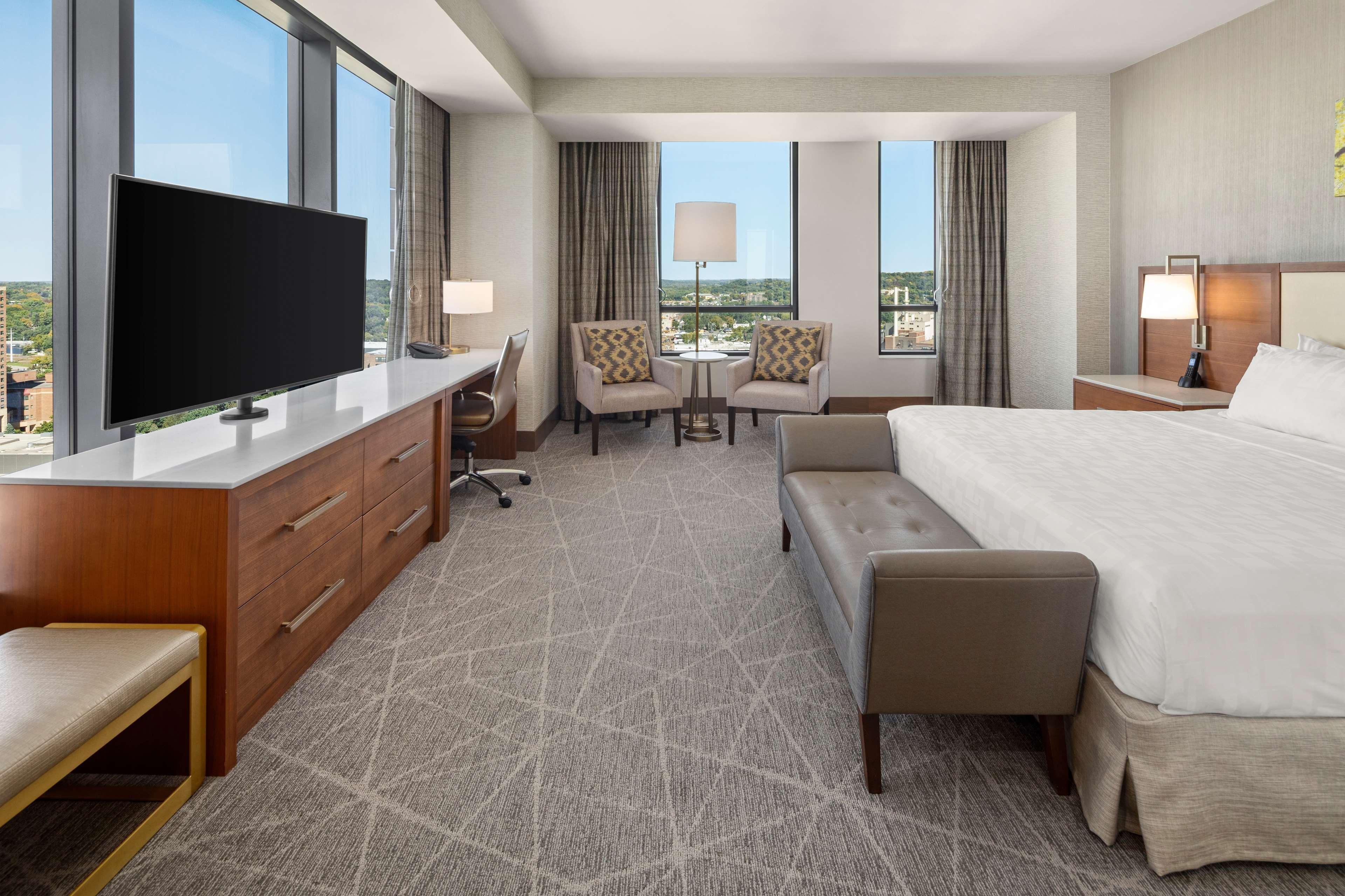 Hilton Rochester Mayo Clinic Area Экстерьер фото
