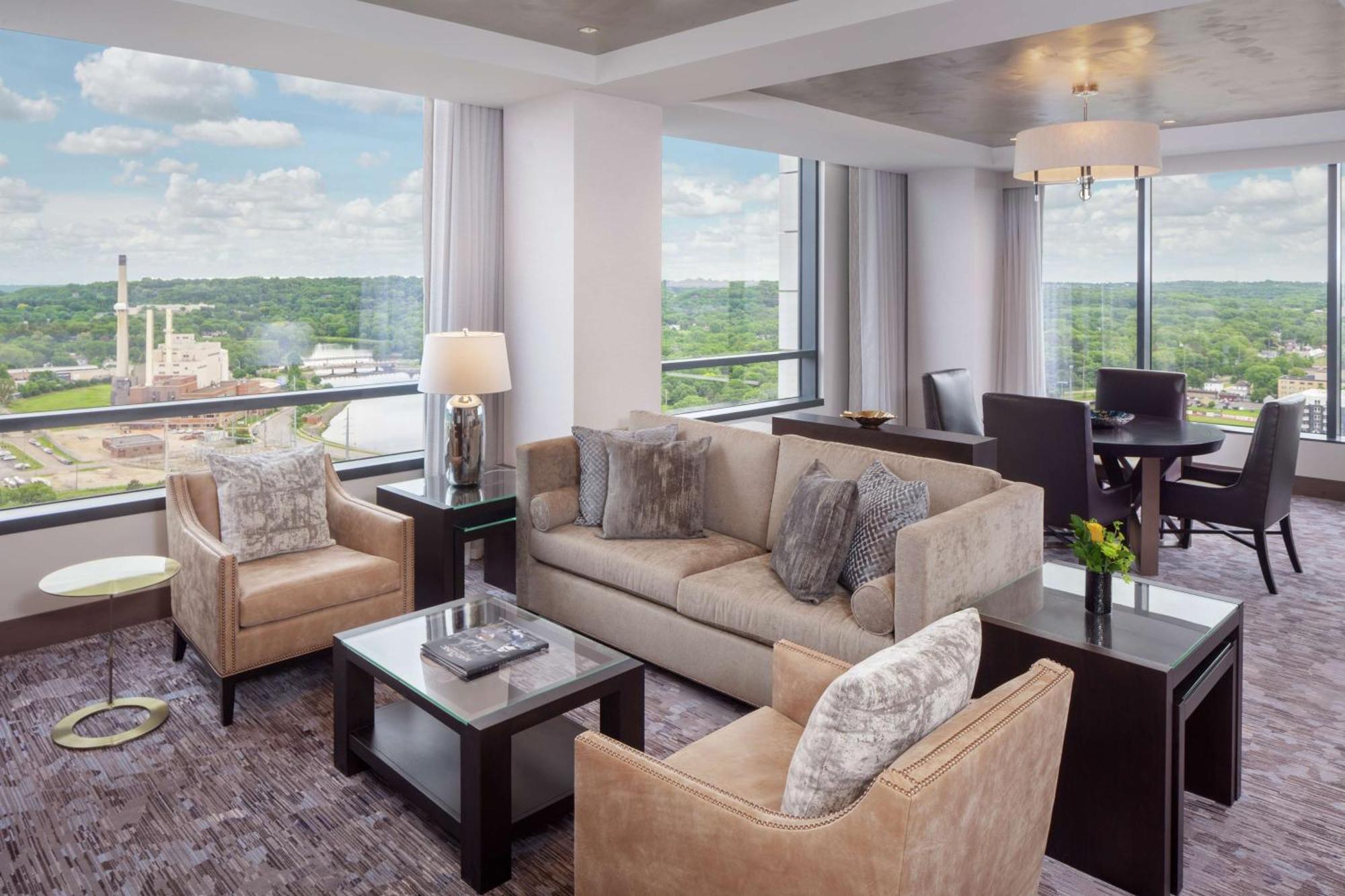 Hilton Rochester Mayo Clinic Area Экстерьер фото